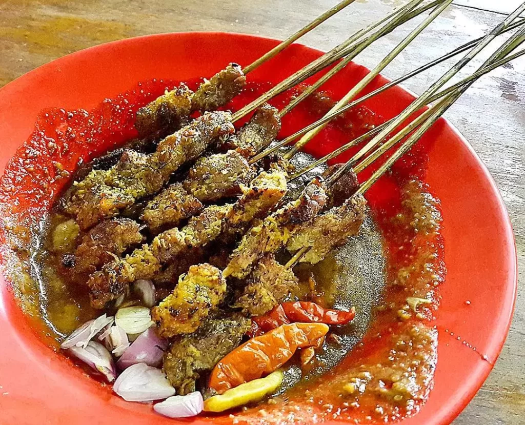Legendaris! 6 Kuliner Dekat Stasiun Gubeng