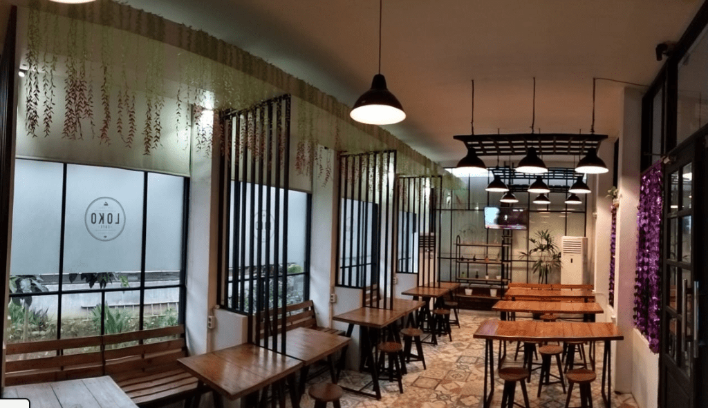 loko cafe gubeng surabaya dekat stasiun gubeng